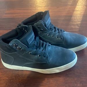 Men shoes/boots. Black. Goodfellow brand.